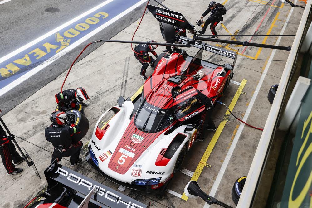 Fred Mako (@fredmako1) on Twitter photo 🇧🇷 <a href="/mattcampbell22_/">Matt Campbell</a> did a good Hyperpole with P3 #6HSãoPaulo #wec
The race starts at 4.30 pm french time
📸 Porsche 🇧🇷 <a href="/mattcampbell22_/">Matt Campbell</a> did a good Hyperpole with P3 #6HSãoPaulo #wec
The race starts at 4.30 pm french time
📸 Porsche