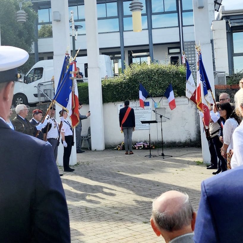 GuillaumeDAC's tweet image. 🇫🇷FÊTE NATIONALE 

Très belle cérémonie du 14 juillet ce matin à L’Union.

Vive la France 🇫🇷 

#14Juillet #FeteNationale #Lunion