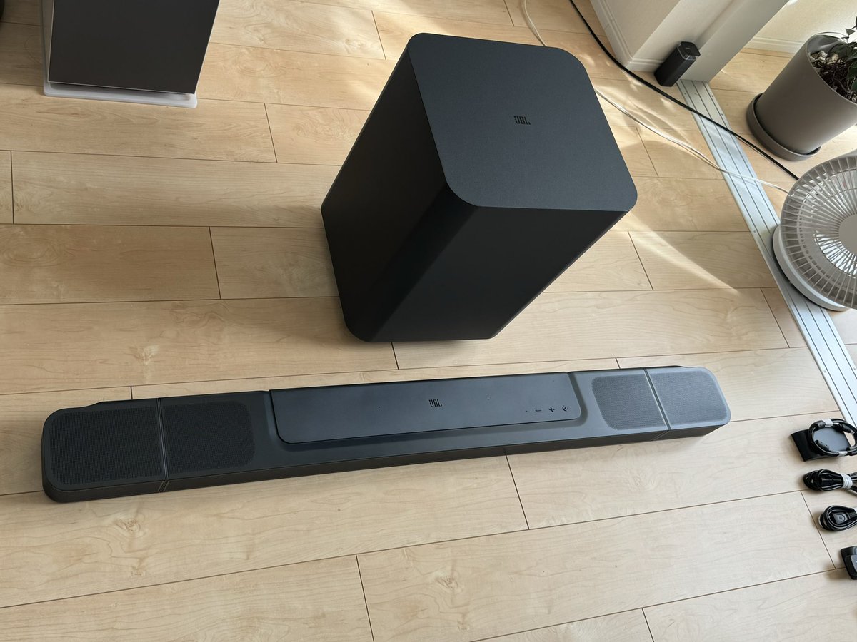 sayo_memoria's tweet photo. #JBL #BAR1000 https://t.co/XVe7PAZhWA