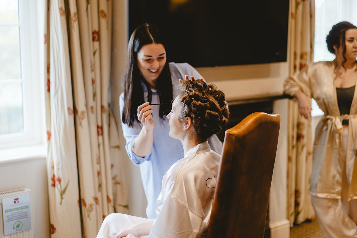 WHAMArtists's tweet photo. Sarah and Sam on their vintage inspired wedding  day.
Hair &amp; makeup Wedding Hair and Makeup Artists
https://t.co/Rn3o0RMrXF https://t.co/8Pt3aSy5xV