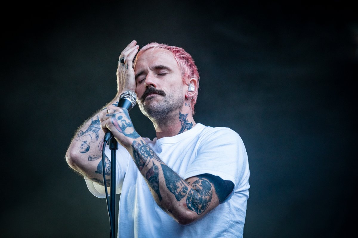 andrewbenge's tweet photo. Last night @idlesband at @ThePieceHall #idles #halifax #tangk #thepiecehall #Colossus #GiftHorse #Idea01 #gig #livemusic #photography https://t.co/QFN6KDfQW7