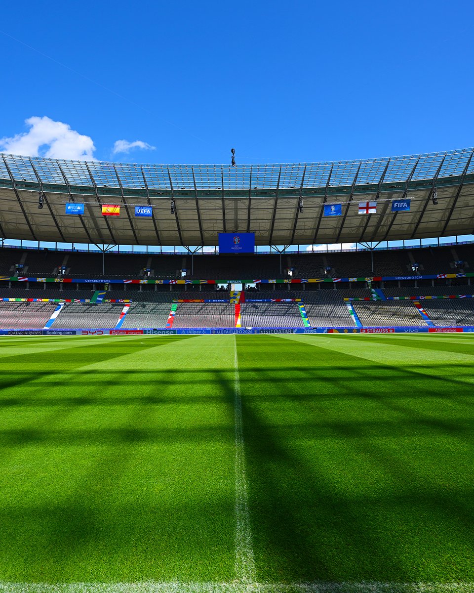UEFAEURO's tweet photo. Final matchday 😤

#EURO2024 | #ESPENG https://t.co/GauYVtOaev