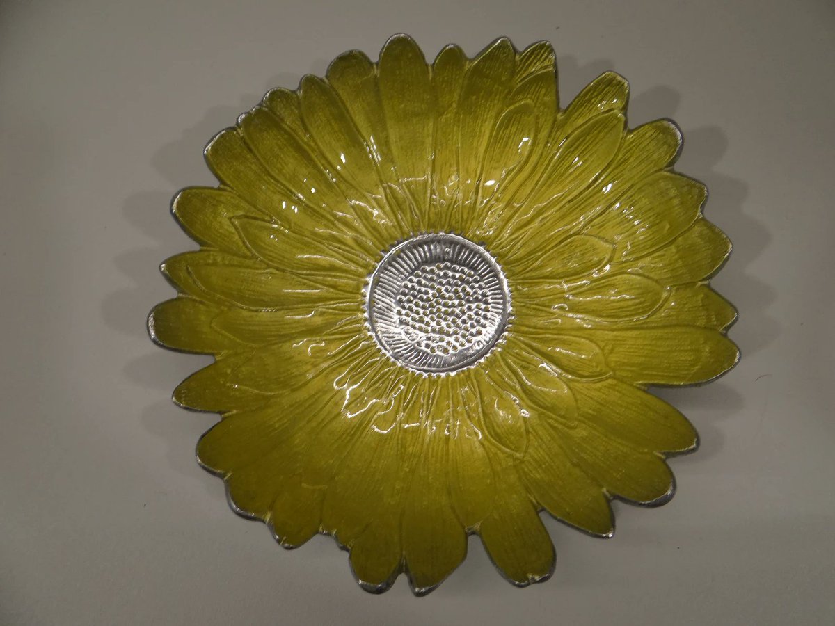 elementsdeco's tweet image. Coupelle en forme de fleur laquée jaune, tournesol, coupe décorative vintage, objet original #videpoches #plats #assiettes #deco #decoration #maison #inspiration #style #ambiance #fleurs #tournesol  En vente ici elementsdeco.etsy.com/listing/828889…