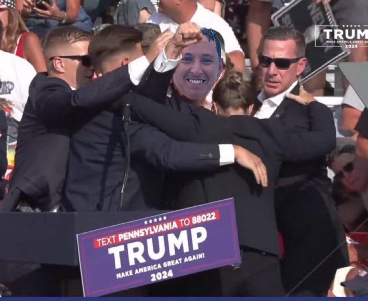nbbaldner's tweet photo. That’s my president!! https://t.co/DoQIq2J6T7