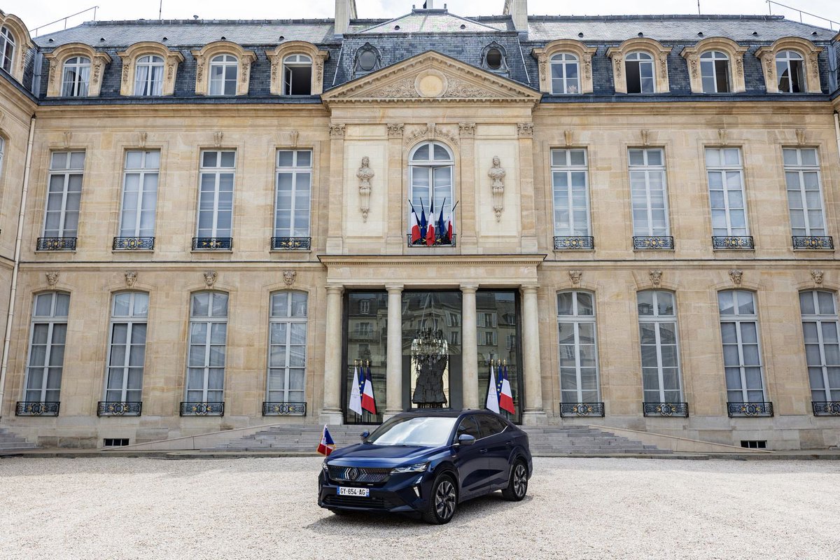 SirenesFR's tweet photo. 🔴🇫🇷 Le Renault #Rafale devient le nouveau véhicule officiel de la présidence de la République. Il a été dévoilé ce #14juillet - BFMTV https://t.co/nEkuNhn9mu
