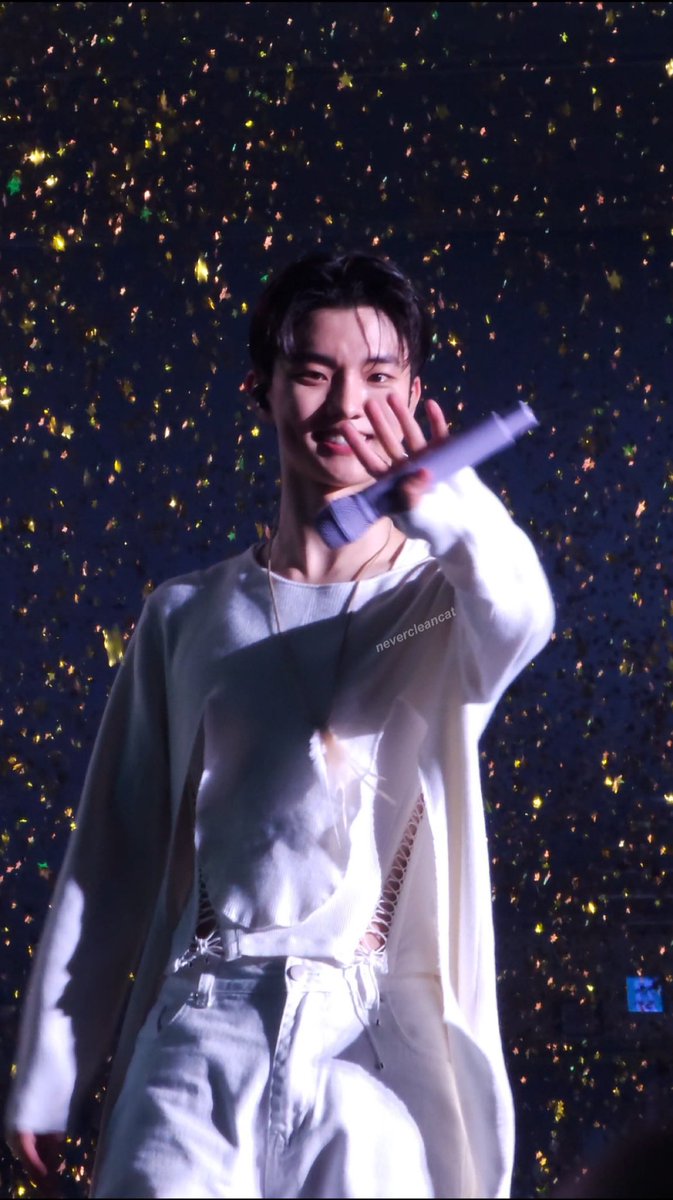 changgyu02's tweet photo. These are the most beautiful pics of Changmin ever ♥️✨ https://t.co/XHCP5yFdR6
