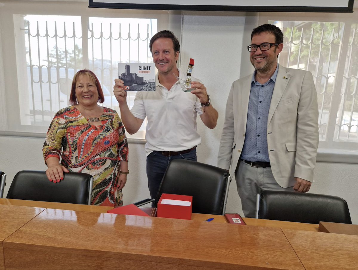 Ajuntament de Cunit tweet media