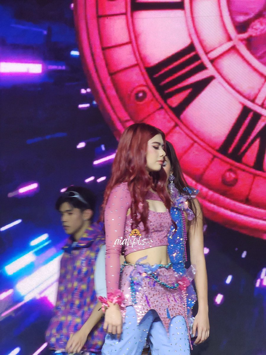 tina ౨ৎ tweet media