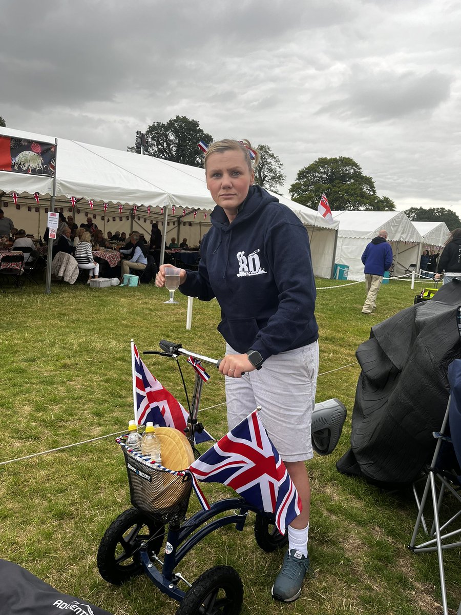 Sporting my all terrain <a href="/KneeRover/">KneeRover</a> at the <a href="/BattleProms/">Battle Proms</a> last night …. #kneerover #battleproms