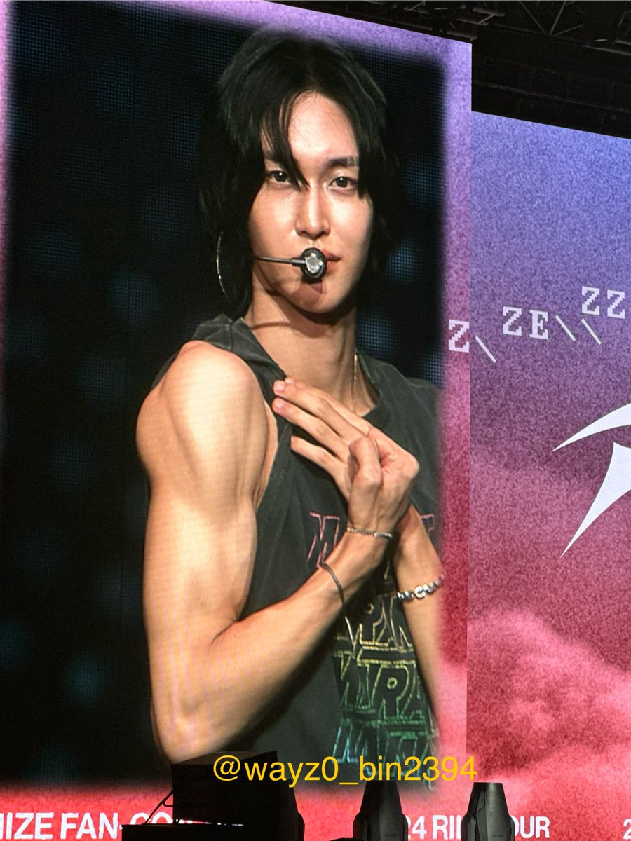 wonbin in manila air 🔛🔝

#RIIZEINMANILA 
#RIIZINGDAY_in_MANILA #WONBIN