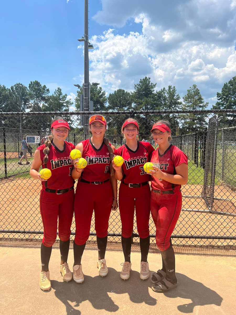 Brooke4softball's tweet photo. Day 3 at the Stars Over Columbus Showcase. We have been playing in the 16U bracket and handling our business. Showcased my talent by adding another 💣 🥎 2 run HR. Can’t wait to compete today. Let’s go girls ! @GaImpactFoulks @CougarsNewnan @ChelseaEFarmer @CoachNeubauer_6 @Maddie_Holub