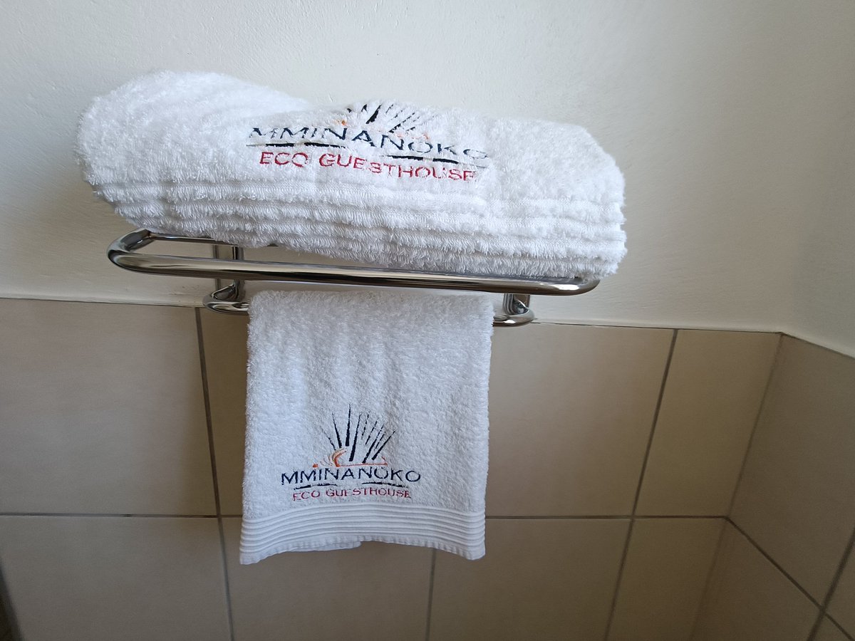 3tfusion's tweet photo. Mixing Business Travel with personal travel engagement, is one one of the ways you can save travel costs. I attended a funeral in Tšatane yesterday and decided to attend a business engagement on my way back. Visited Mminanoko Eco Guest House in Mamphokgo Village. https://t.co/EVAwlXq3zu