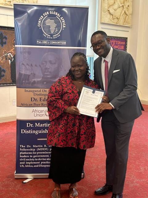 kimmieweeks's tweet image. I recently had the incredible honor of meeting two inspiring young Liberians, Garmai and Ireland, who were recently selected as Mandela Washington Fellows! They will be studying at the University of Delaware for six weeks, alongside 23 other talented fellows from across Africa.