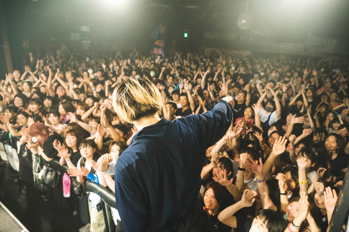 cinemastaff_'s tweet photo. ￣￣￣￣￣￣￣￣

前衛懐古主義 part4.1

＿＿＿＿＿＿＿＿

名古屋CLUB QUATTRO
sold out！！
ありがとうございました！

Photo by @takeshiyao https://t.co/0EXLMLQKT0