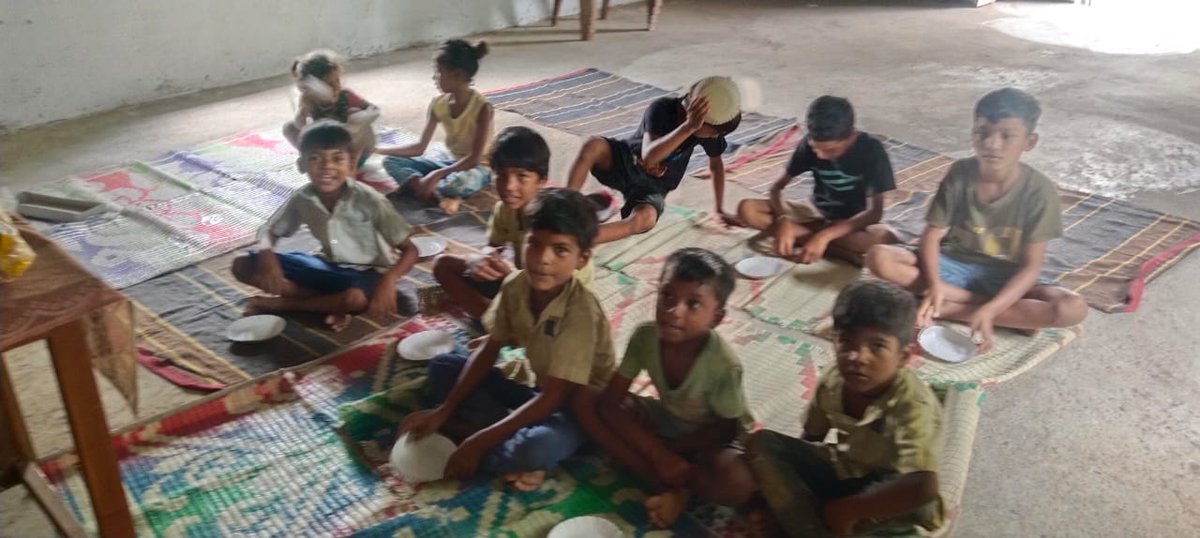 Dr Dexter(CEO-SickleCellAwarenessFoundation) (@drdexpatelscaf) on Twitter photo #sicklecelldiary..Health education and health check up @ tribal children <a href="/akshatdoctor/">Akshat Jain MD MPH FRCP</a> <a href="/TribalAffairsIn/">Ministry of Tribal Affairs, Govt. of India</a> <a href="/awareness_cell/">Sickle Cell Awareness Foundation</a> #sicklecelldiary..Health education and health check up @ tribal children <a href="/akshatdoctor/">Akshat Jain MD MPH FRCP</a> <a href="/TribalAffairsIn/">Ministry of Tribal Affairs, Govt. of India</a> <a href="/awareness_cell/">Sickle Cell Awareness Foundation</a>