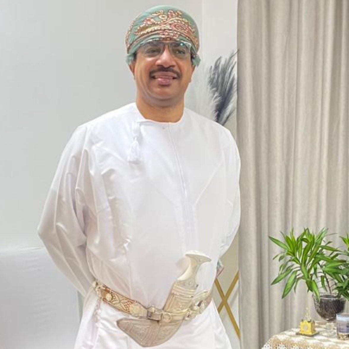 RashidAlabrawi's tweet photo. #NewProfilePic https://t.co/Mphv7Di7Ku