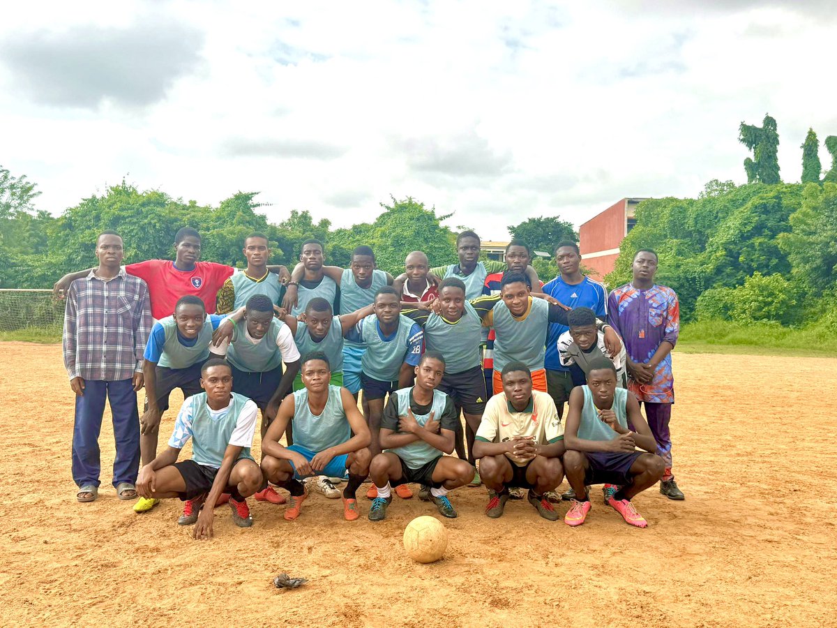 ZikHallUI's tweet photo. Also yesterdsy, as part of the freshers’ welcome, there was a novelty match between the fresh students and the Baluba Lions.
The game ended in a 5-2 win for the Baluba Lions after the freshmen took an early 2-0 lead.
#NoveltyMatch
#Zikism
#Fresherswelcome https://t.co/Kk5Kgmjhhr