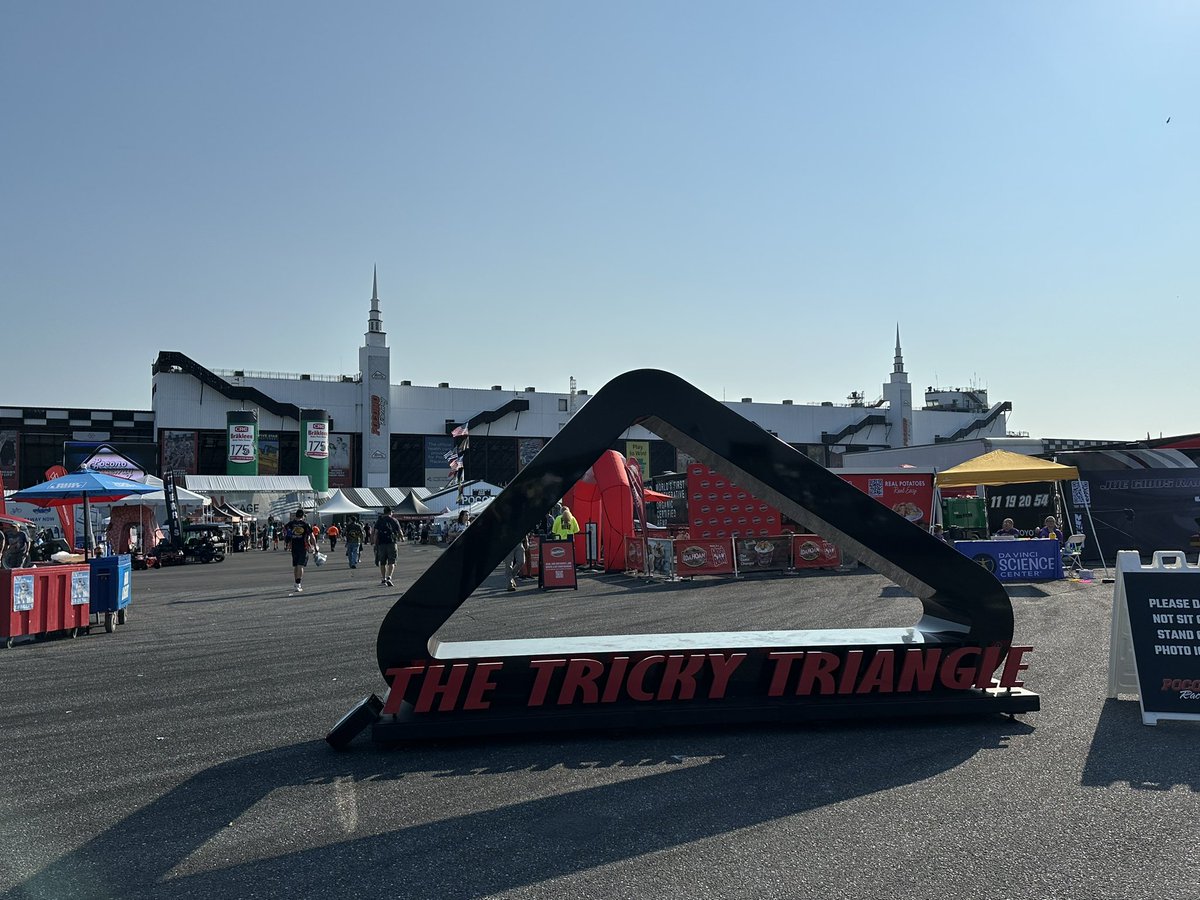 PoconoRaceway's tweet photo. The sun is shining and the gates are open! #PAGetaway400

We can’t wait to welcome today’s sold out crowd to Pocono! #NASCAR https://t.co/5FgUVwAATb