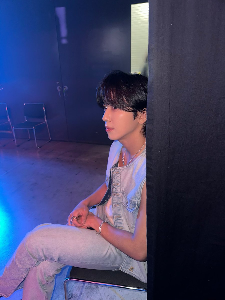 JYHeffect's tweet photo. 툭 https://t.co/LjQpBkRRAb