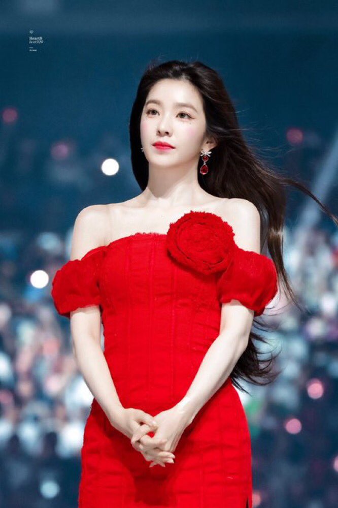 starfess's tweet photo. -star tunjukin pesona idol kalian dengan outfit merah menyala itu dong ❤️‍🔥❤️‍🔥❤️‍🔥
Sender : Irene Red Velvet ❤️‍🔥 https://t.co/mUY3vHXqBJ