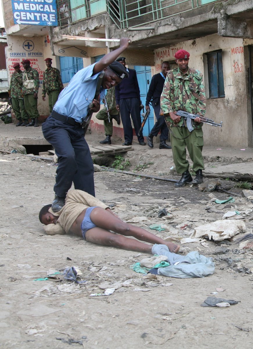 This is the most disturbing photo from Kenya 🇰🇪 since 2020.  Retweet widely for the World to see.
#StopSabotagingRuto
#RutoMustago 
#RutoMustStay 
#UgandaIsNotKenya 
Tuesday is Tuesday