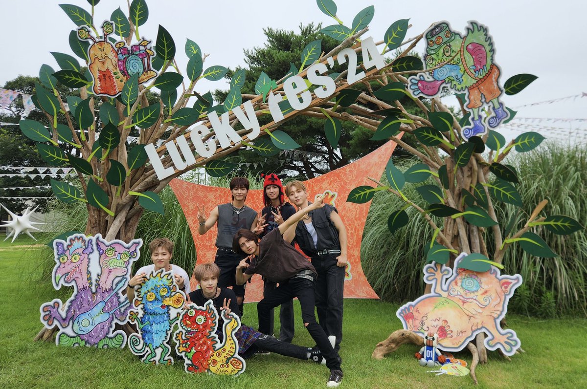 [ #Xtra_Scenes ]

단짠 가득한 무대 🍫🧂
함께 즐겨주신 분들 모두 감사해요 💘

#XdinaryHeroes #엑스디너리히어로즈
#WE_ARE_ALL_HEROES
#LuckyFes