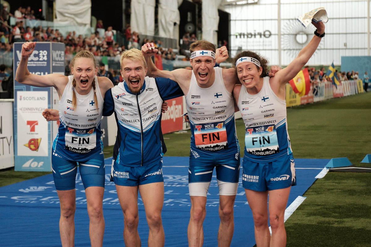 MM-HOPEAA

Suomen joukkue Maija Sianoja, Miika Kirmula, Tuomas Heikkilä ja Venla Harju suunnistivat Edinburghin MM-sprinttiviestin hopealle!!!
🥈🥈🥈🥈

ONNEA!!!

results.woc2024.org/live/followful…