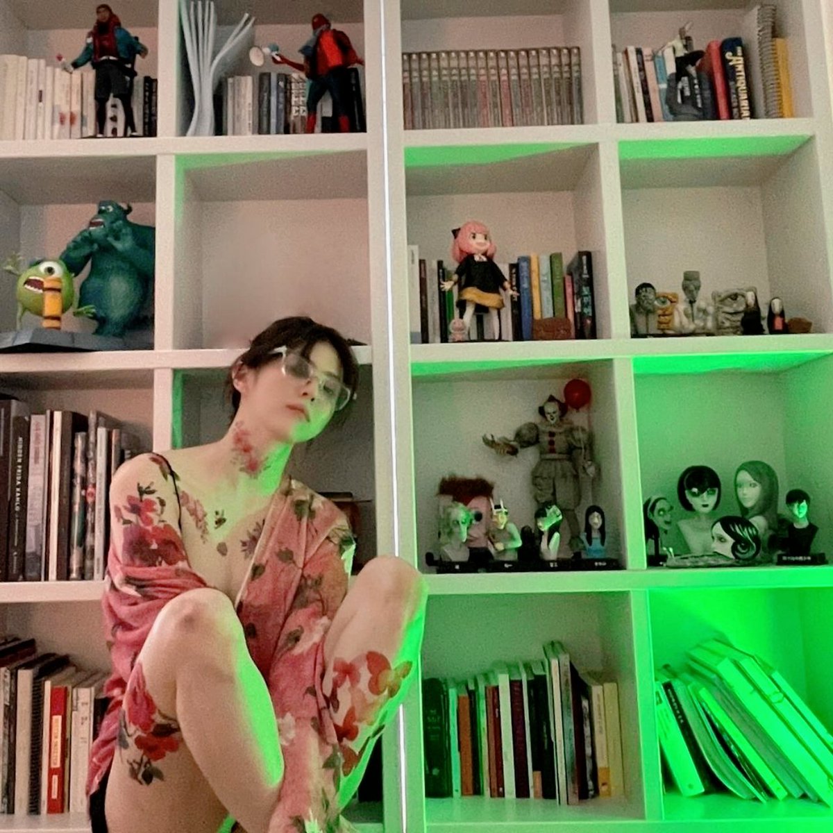 4psychox's tweet image. ⠀⠀ ‹ ⠀⠀ # ⠀⠀ . ⠀⠀⠀updαte ⠀⠀⠀ꕤ

#ss 🎐 ¿Han oído sobre espíritus libres? Espíritus creativos, curiosos, abiertos a nuevas experiencias. Siempre me he considerado uno.
Celebro quien soy, exploro y persigo lo que amo. Vivo siendo auténtica, sin expectativas sociales.