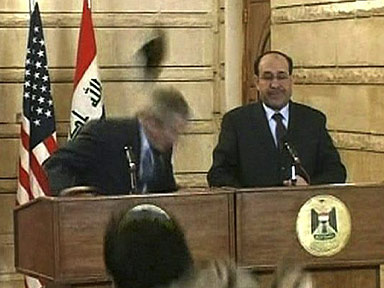 LaLigaenDirecto's tweet photo. ESTO NO ESTÁ PASANDO.

ESTO NO ESTÁ PASANDO.

En 2008, George Bush, presidente de EEUU sufrió una agresión en Irak. España levanto el título de la Eurocopa.

En 2024, Donald Trump, candidato a presidente de EEUU, sufre un atentado en Pensilvania. https://t.co/sgYzLV4BEX