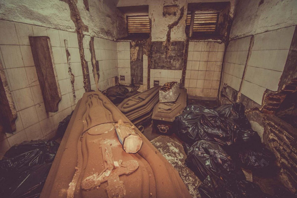 Mañana en el cementerio municipal comenzaremos a reparar la dolorosa e indigna situación que dejó la gestión anterior. Eso consistió en abandonar los restos de 13.500 personas en bolsas halladas el 12 de diciembre de 2023 en dependencias administrativas, talleres y pañoles, en