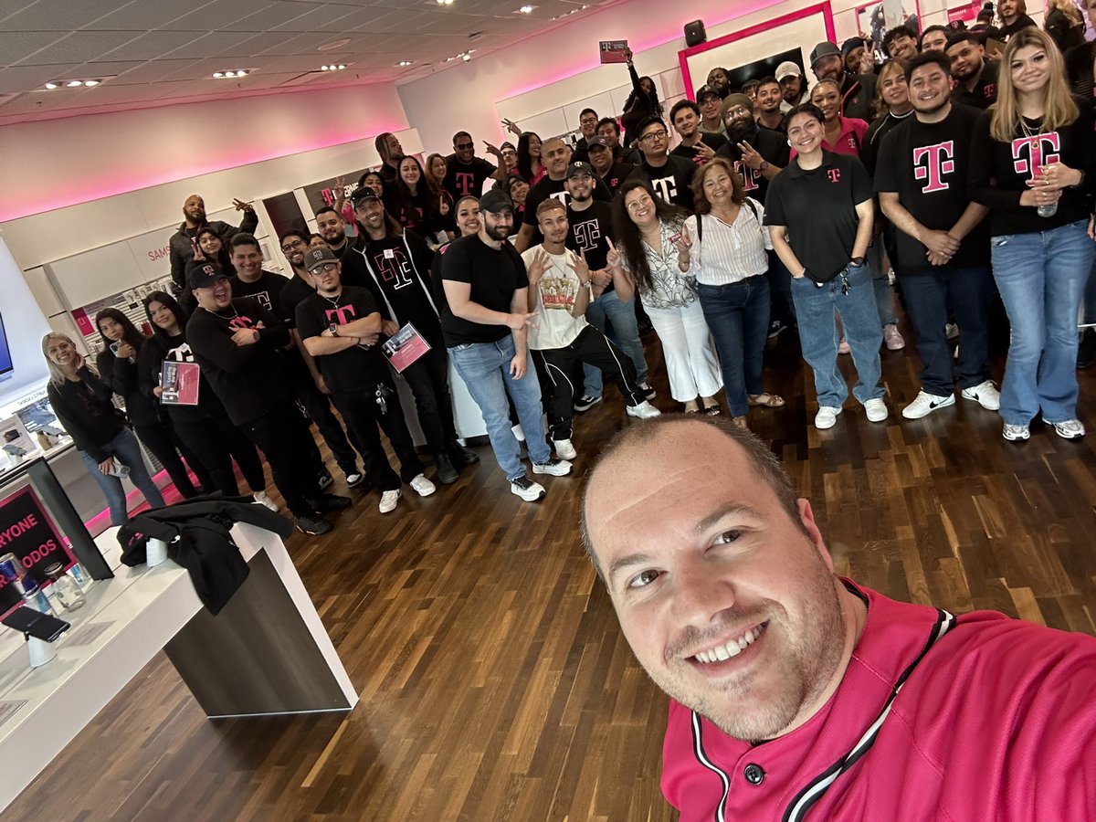 Kevin Murray (@kevinmurray3) on Twitter photo Another great meeting with my amazing team! We have had an incredible 1st half of the year and #WeWontStop Thank You Zagg and Assurant for joining us too! <a href="/Dfelix01Dina/">Dina Felix</a> <a href="/MichaelThinger/">Michael Thinger</a> <a href="/InMeeksOpinion/">Micaela Fryar</a> <a href="/rwashley1/">Rob Ashley</a> Another great meeting with my amazing team! We have had an incredible 1st half of the year and #WeWontStop Thank You Zagg and Assurant for joining us too! <a href="/Dfelix01Dina/">Dina Felix</a> <a href="/MichaelThinger/">Michael Thinger</a> <a href="/InMeeksOpinion/">Micaela Fryar</a> <a href="/rwashley1/">Rob Ashley</a>