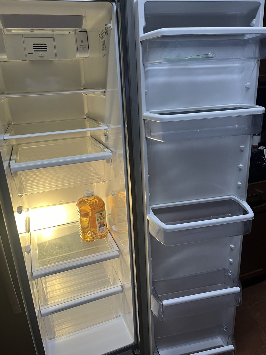 KatySisk2's tweet photo. I’m calling this my YOLO pic because I’m hoping this is once in a lifetime that we lose our food. Thanks Centerpoint 😡🤦🏼‍♀️.
#exleyexpress
@ExleySummer24ABC https://t.co/vx7VzWyq4Z