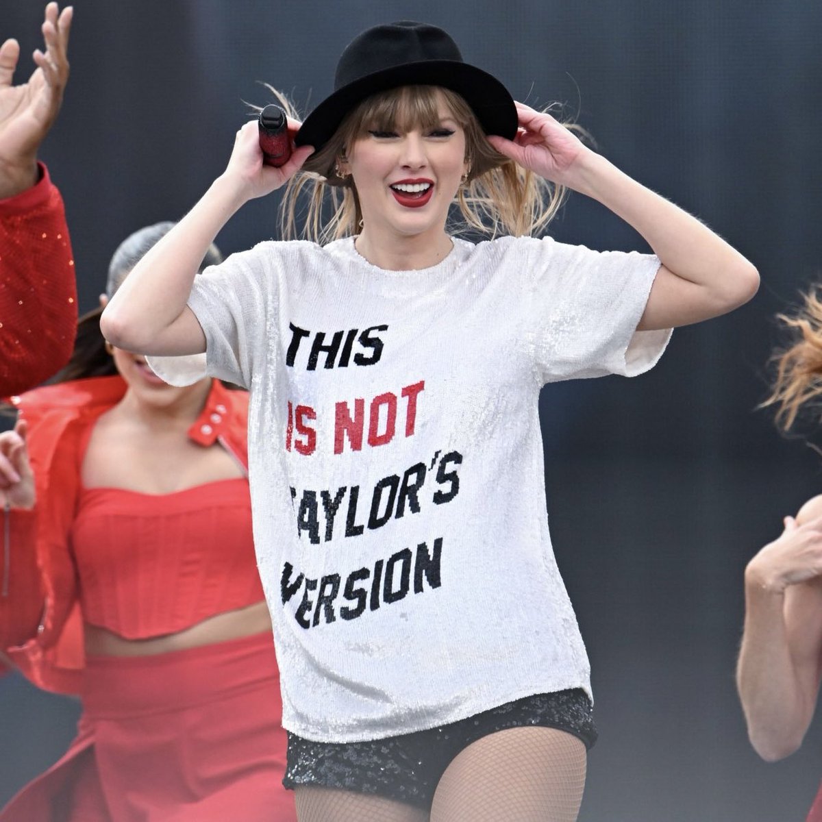 テイラー スイフト TAYLOR SWIFT RED T-shirt Taylor swift red shirt