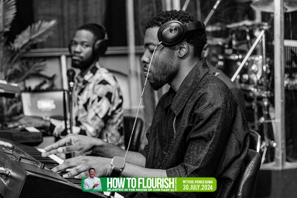 aocmizioncity's tweet photo. 🎶🎶

Jesus you love me too much o
Too much o too much o excess Love o

Jesus you love me too much o
Too much o too much o excess love o

#SundayService
#Ppteaching https://t.co/9mDnH6yoFE