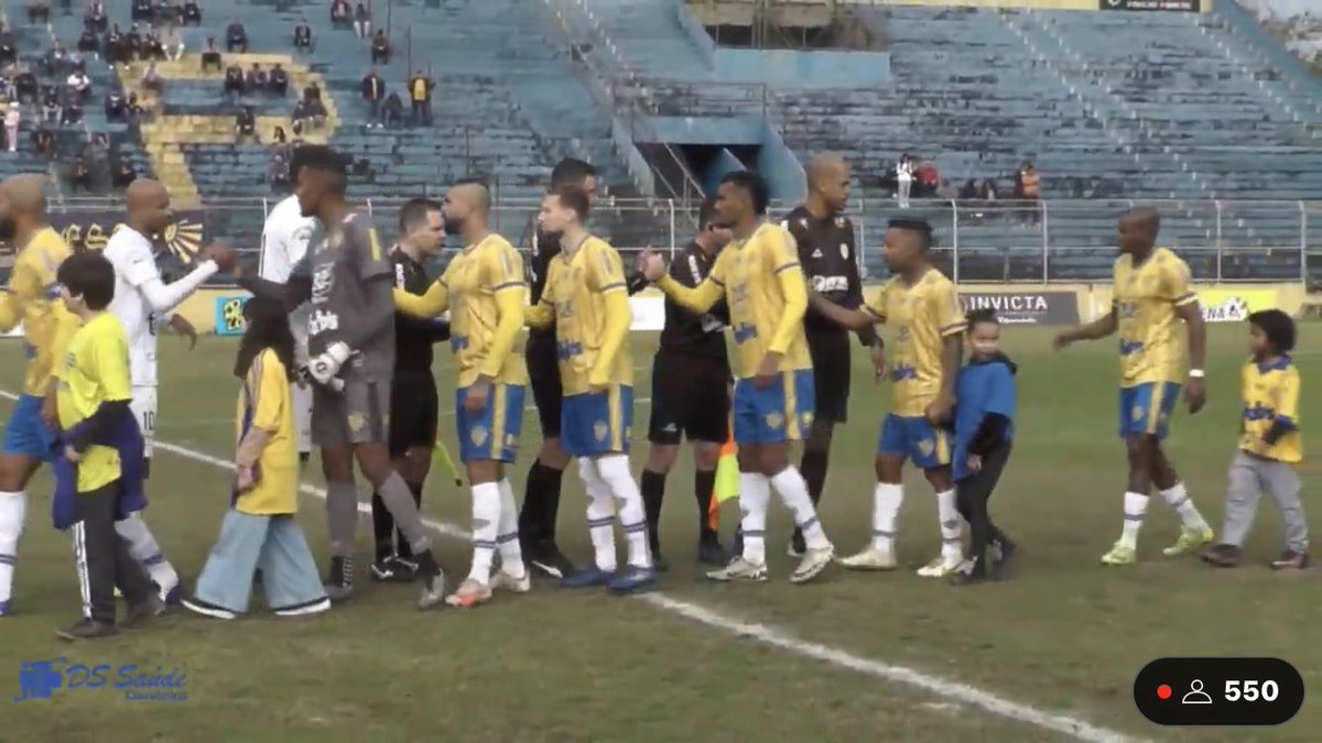 ukallelzin's tweet photo. Seleção Brasileira entrando em campo https://t.co/LkWN2EhmFI