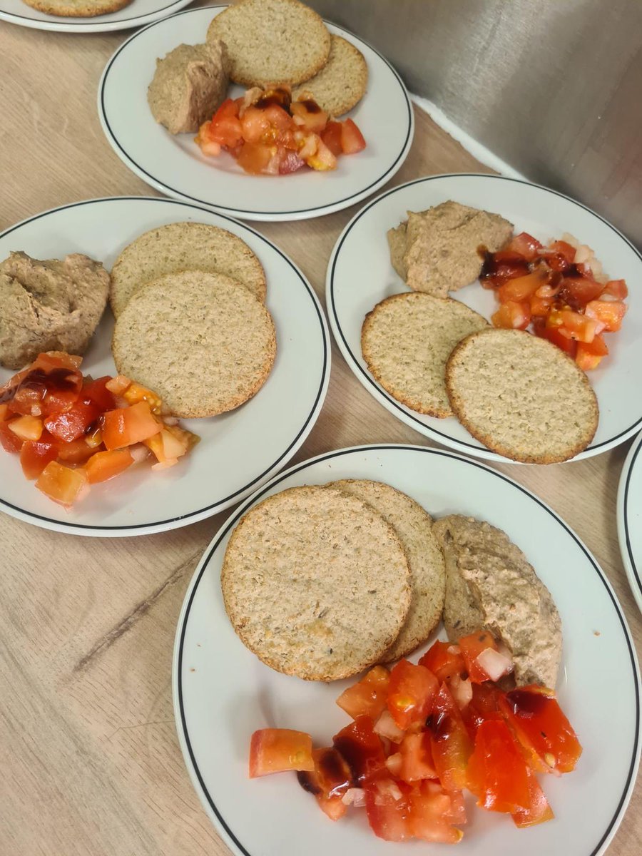 VillKitchenCIC's tweet photo. Lunch Club is always special each week in a different way 🌟

Our regular Lucie brought her daughter Jenny who has come to visit all the way from New Zealand! 🇳🇿

See you there next week! 👇
🔗 https://t.co/faRV79Icl4
🗓️ Thursdays from 12pm
🏡 Hive Community Centre, Dollar https://t.co/4ZjMrXVrlC