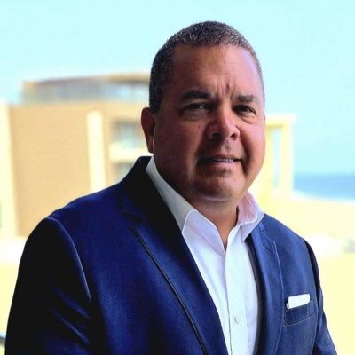 WillieMiranda's tweet photo. #NewProfilePic https://t.co/P0tl7JQo8i