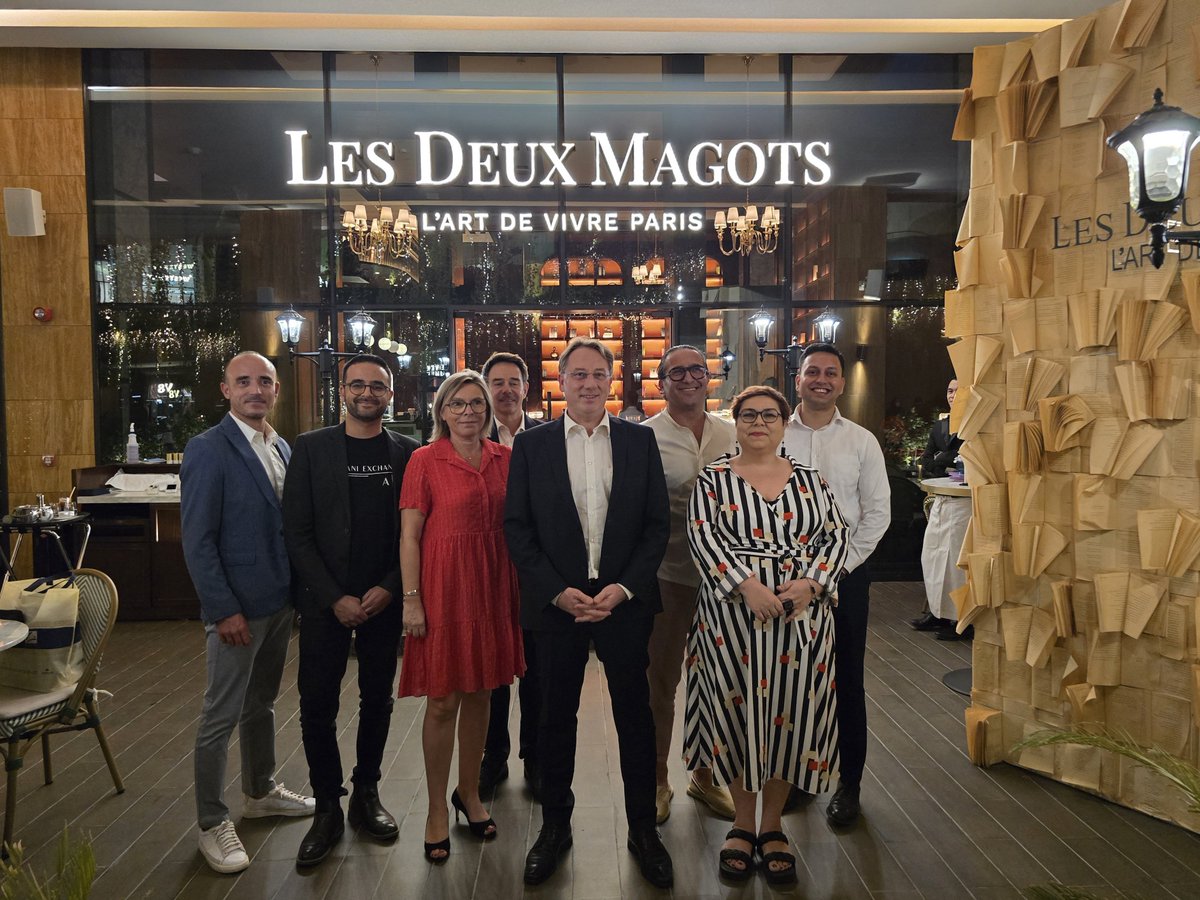 ludovic_pouille's tweet photo. Happy to enjoy with colleagues of the French Embassy the #BastilleDay menu at @lesdeuxmagotsfr 🇫🇷 in @ViaRiyadh. A moment of celebration of the French gastronomy in the heart of the Saudi capital Riyadh ! Thanks for the warm welcome !
#FranceKSA 🇸🇦💙🇫🇷 https://t.co/ySrbE1Zjj3