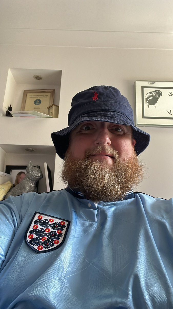 justvic1977's tweet photo. Come on England from Vic in Ashford 

#ssthreelions https://t.co/vnmGvUmePC