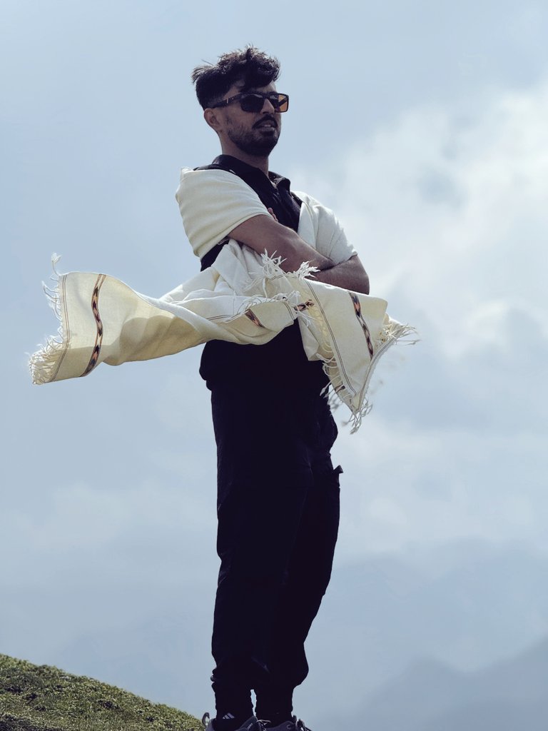 چلو! آزاد پھرتے ہیں ❤