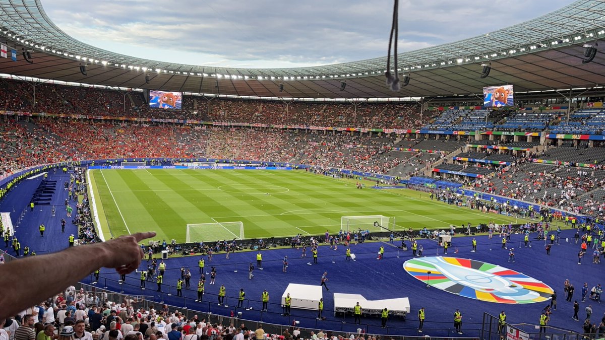 riobeare's tweet photo. Make or break. Fucking have them England🏴󠁧󠁢󠁥󠁮󠁧󠁿 https://t.co/P61O3QCduP