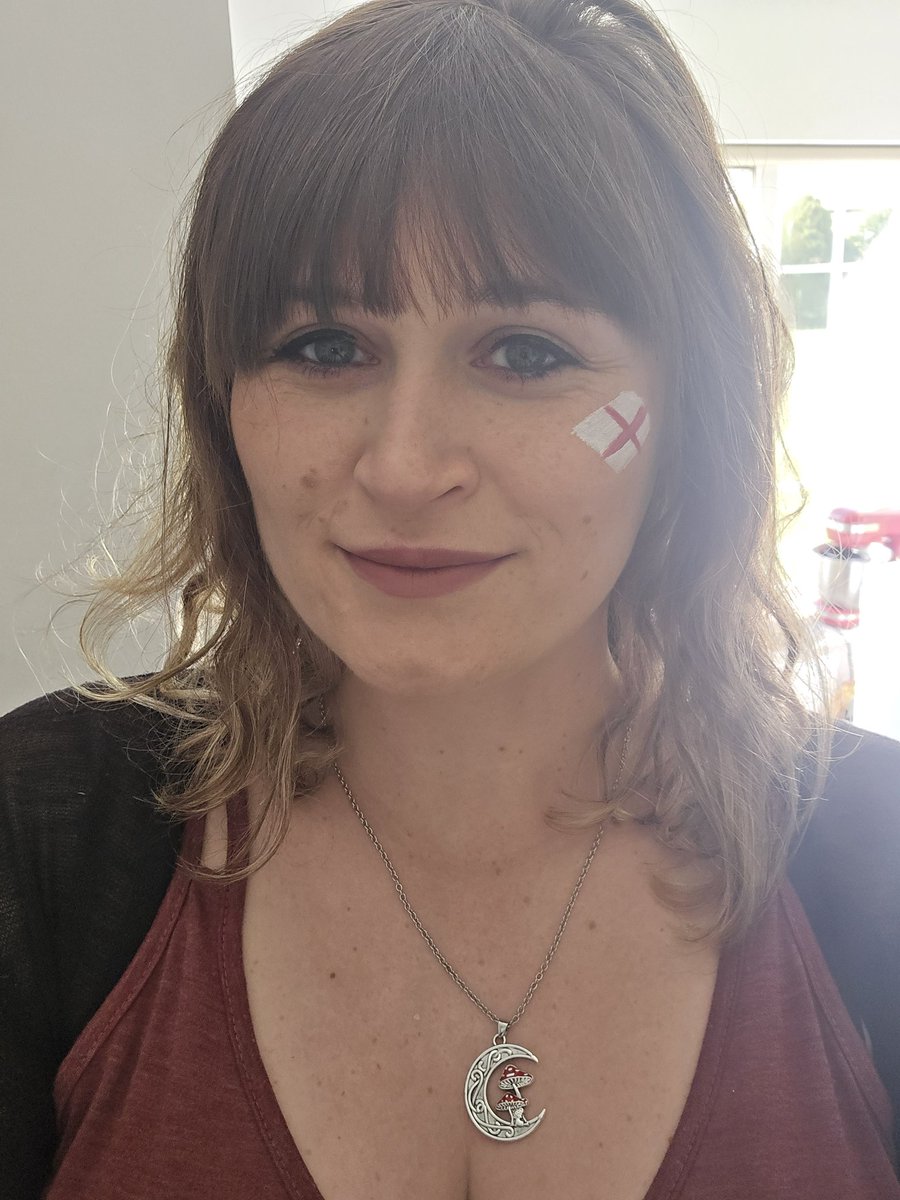 First time using these face paints outside of ASMR 🤣 c'mon England! #EURO2024 #EUROS2024