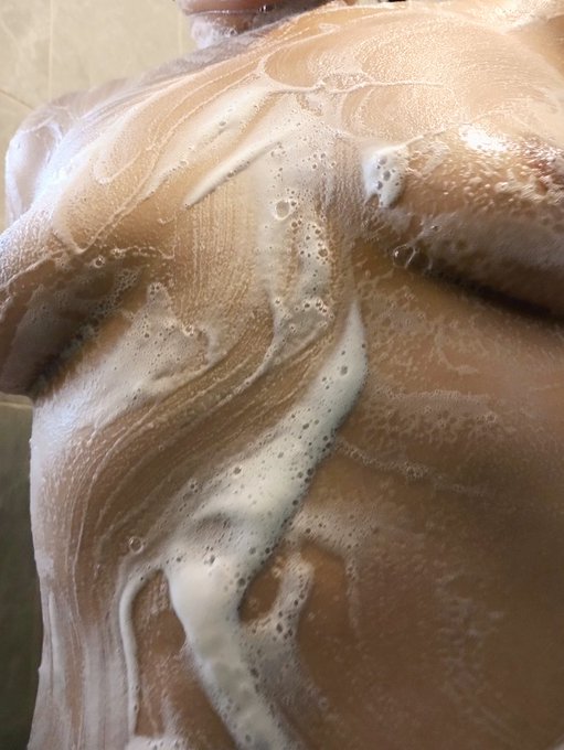 Que rico me masturbe anoche, mi puta interna me despert&oacute; y me hizo saciar mi necesidad, ahora debo quitarme<a href="/tag/sundaymotivation"class="tags"><span>#sundaymotivation</span></a><a href="/tag/domingoespetacular"class="tags"><span>#domingoespetacular</span></a><a href="/tag/seductorasteam"class="tags"><span>#seductorasteam</span></a>