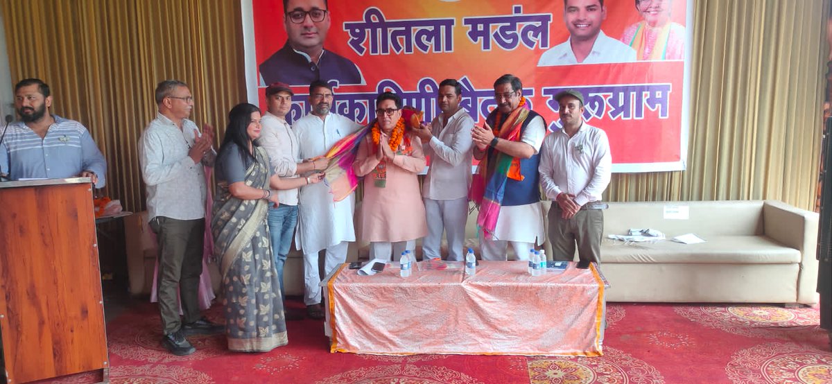 ParivartS's tweet photo. सभी के सहयोग के लिए बहुत बहुत आभार 💐🙏 https://t.co/ZUeq11GW2p
