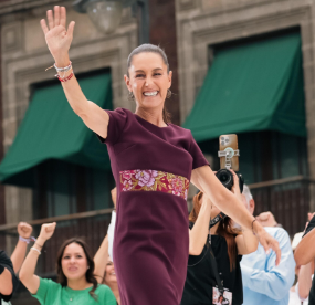 AngMariscal4T's tweet photo. La mujer que podría llevar a México a ser una potencia mundial: Claudia Sheinbaum Pardo

¿Estas de acuerdo?

🖐️ https://t.co/alXHNkgYVe