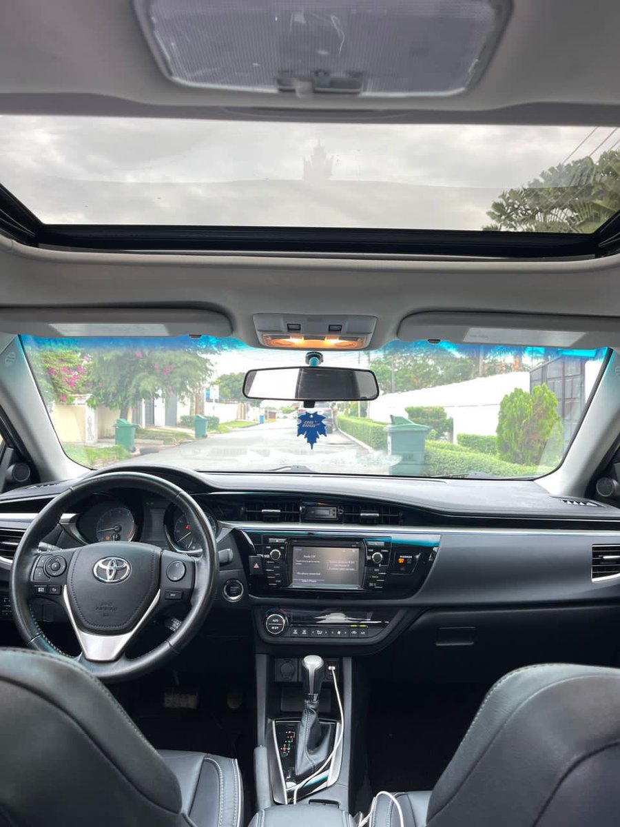 EliteDriveAutos's tweet photo. 2015 Toyota Corolla S
¢195k 
Full option 
Push Start 
Sunroof 
All sensors working 
Recently cleared 

#EliteDriveAutos #Ghana #LegitDealership #TwitterCommunity #GrowTogether https://t.co/aeKvUutKq7
