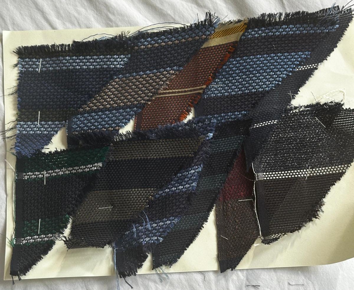 Our first bespoke Fermo Fosatti 6220 original 100% silk Grenadine Garza Grossa large weave for Matt Spaiser @bondsuits . Woven on old wooden silk tie looms in Como, Italy. Not woven anywhere else.
Tie is completely hand cut &amp; hand sewn.