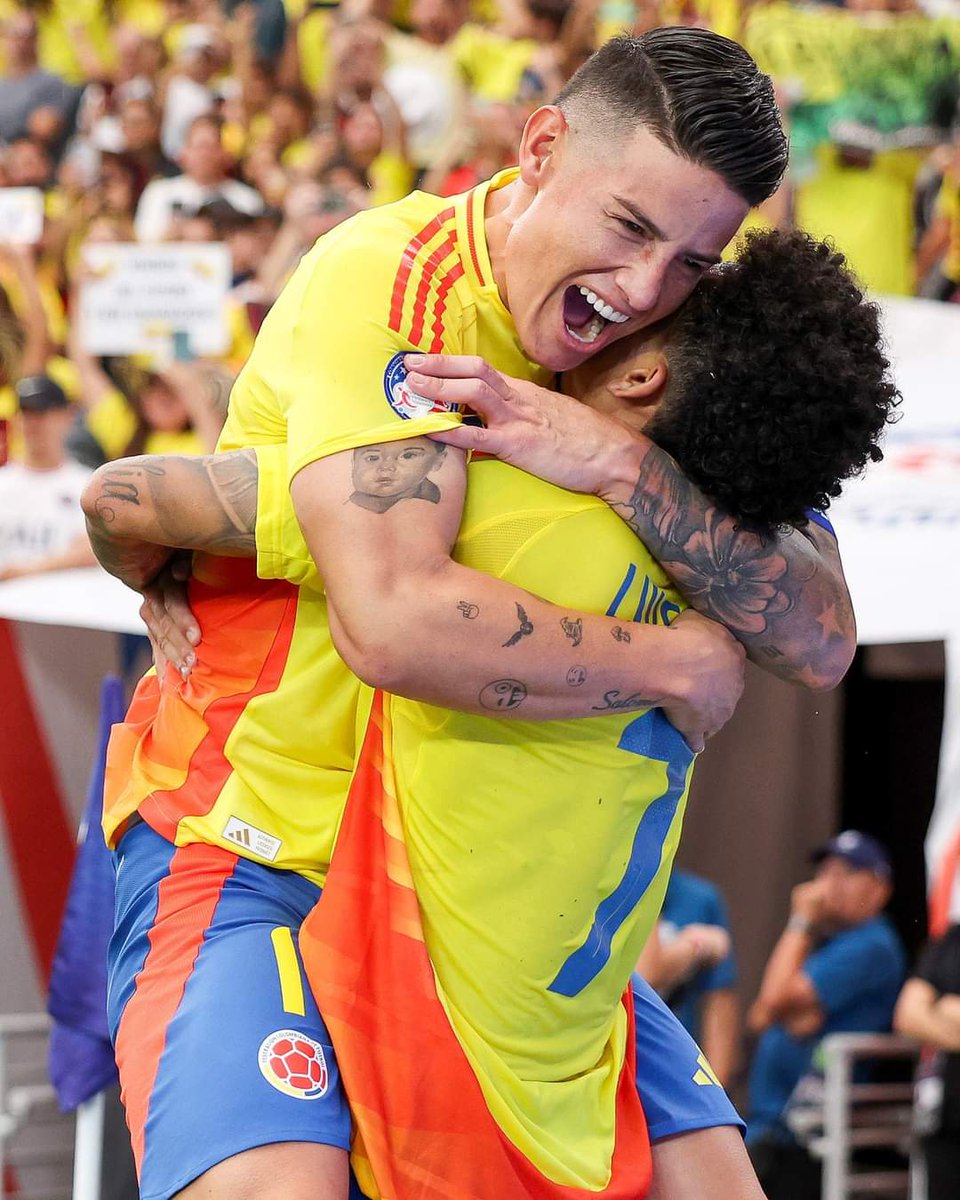 _Conocimientos's tweet photo. Hoy juega nuestra #seleccióncolombia  🇨🇴 ⚽️
Llegó el tan esperado día.  #colombia 🇨🇴 VS #argentina 🇦🇷
Todo un país unido con la misma #fe. 🙏🏼
Y vamos a apoyarla con toda. 🙌🏼💛💙❤️
#copaamerica2024 🏆 ⚽️
!Vamos #Colombia! 
#Victoria https://t.co/L82AkBcXqq