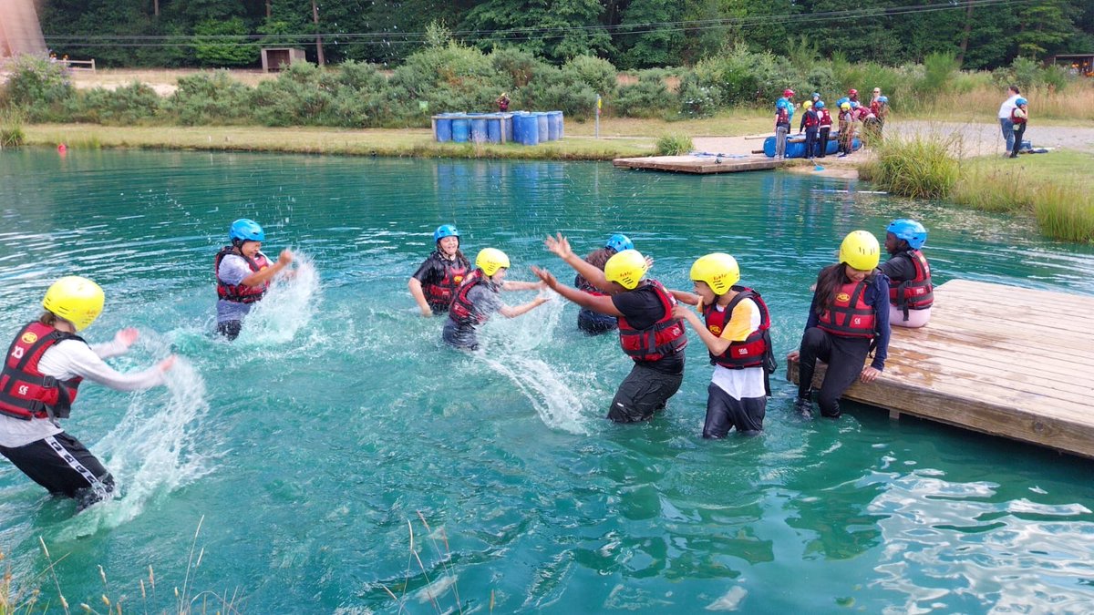 ApplegarthAc's tweet photo. Splish splash… raft building round three 🛶💧#workingtogether #splashingaround #memories @thesteptrust https://t.co/VnEhduvjQO