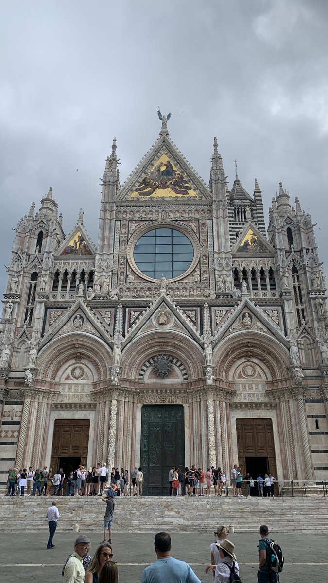 KevinJamesHunt's tweet photo. The Piazza del Duomo in Siena, Italy 🇮🇹 #siena #italy #travel https://t.co/sZtE3BtygN